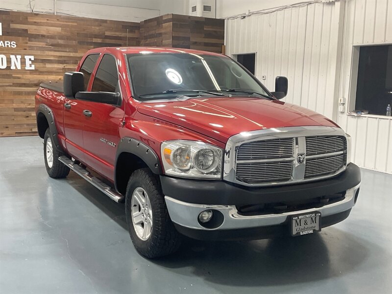 2007 Dodge Ram 1500 SLT 4X4 / 5.7L V8 HEMI / Quad Cab / ZEOR RUST   - Photo 2 - Gladstone, OR 97027