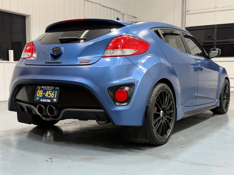 2016 Hyundai Veloster Turbo R-Spec 1.6L / 6 SPEED / NEW TIRES / WRAPPED / ONLY 47K MILES / RUST FREE - Photo 8 - Gladstone, OR 97027