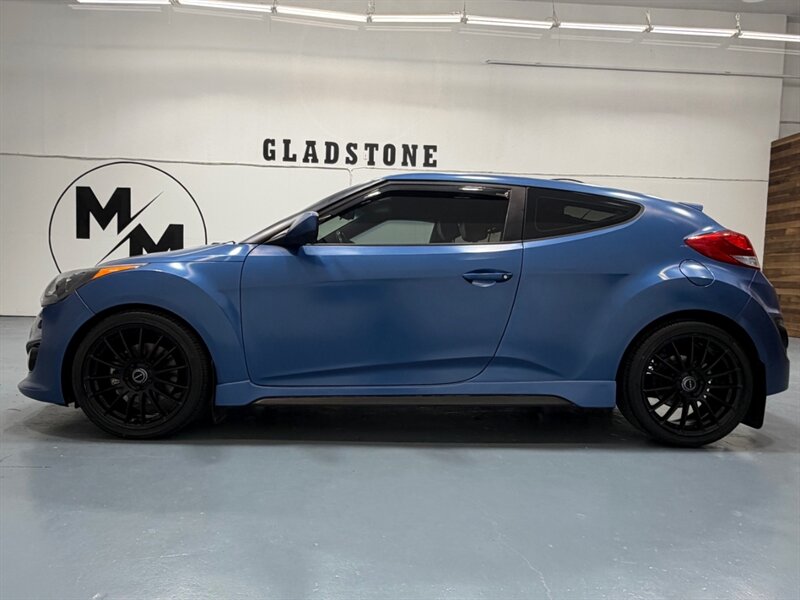 2016 Hyundai Veloster Turbo R-Spec 1.6L / 6 SPEED / NEW TIRES / WRAPPED / ONLY 47K MILES / RUST FREE - Photo 3 - Gladstone, OR 97027