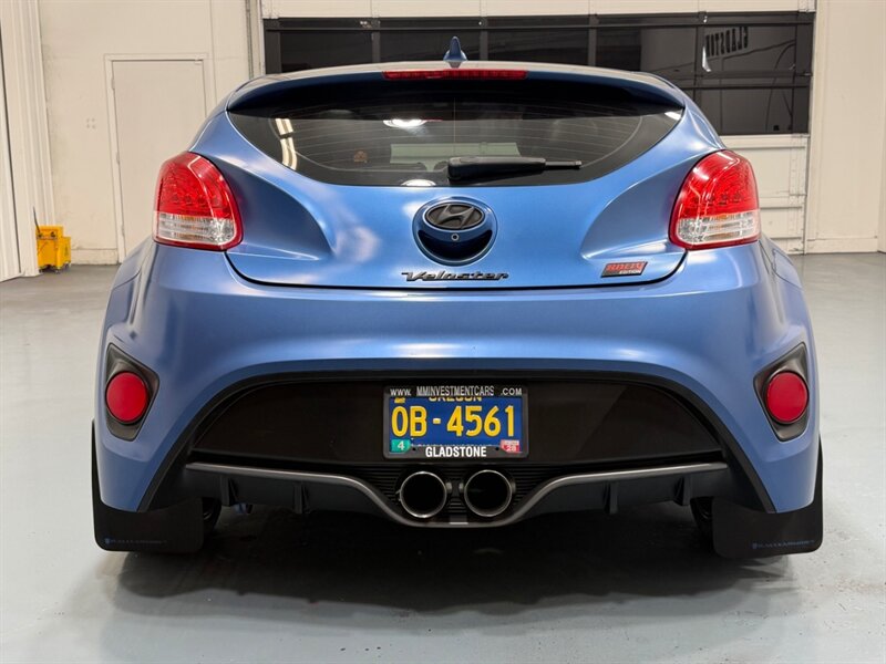 2016 Hyundai Veloster Turbo R-Spec 1.6L / 6 SPEED / NEW TIRES / WRAPPED / ONLY 47K MILES / RUST FREE - Photo 5 - Gladstone, OR 97027