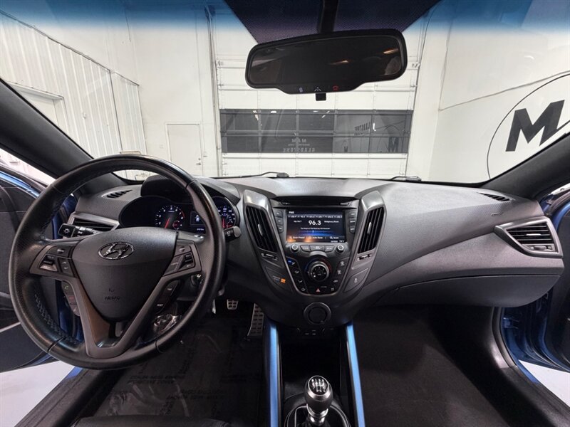 2016 Hyundai Veloster Turbo R-Spec 1.6L / 6 SPEED / NEW TIRES / WRAPPED / ONLY 47K MILES / RUST FREE - Photo 15 - Gladstone, OR 97027