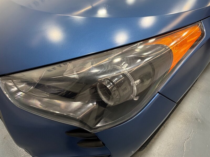 2016 Hyundai Veloster Turbo R-Spec 1.6L / 6 SPEED / NEW TIRES / WRAPPED / ONLY 47K MILES / RUST FREE - Photo 41 - Gladstone, OR 97027