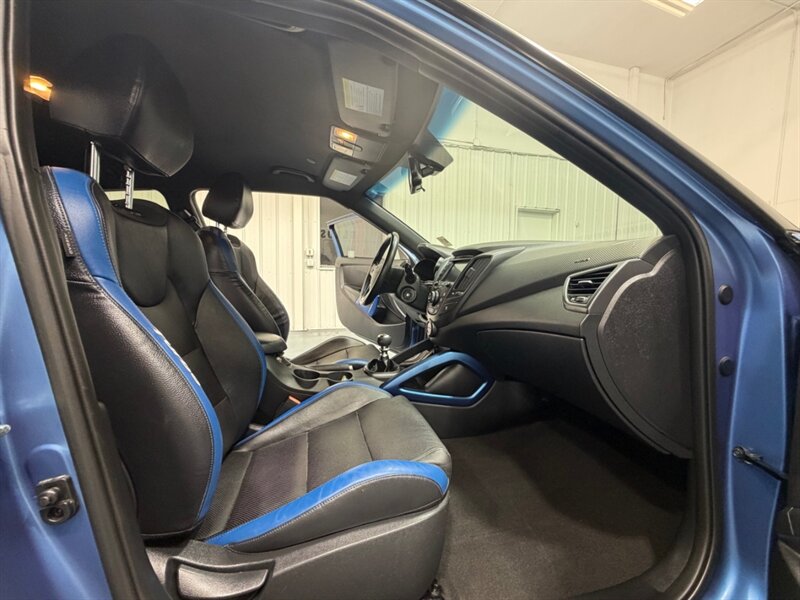2016 Hyundai Veloster Turbo R-Spec 1.6L / 6 SPEED / NEW TIRES / WRAPPED / ONLY 47K MILES / RUST FREE - Photo 14 - Gladstone, OR 97027