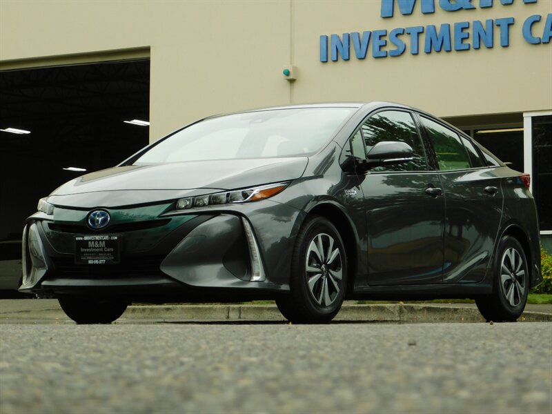 2017 Toyota Prius Prius Prime Advanced / PLUG-IN HYBRID/ 59,000 MILE   - Photo 1 - Portland, OR 97217