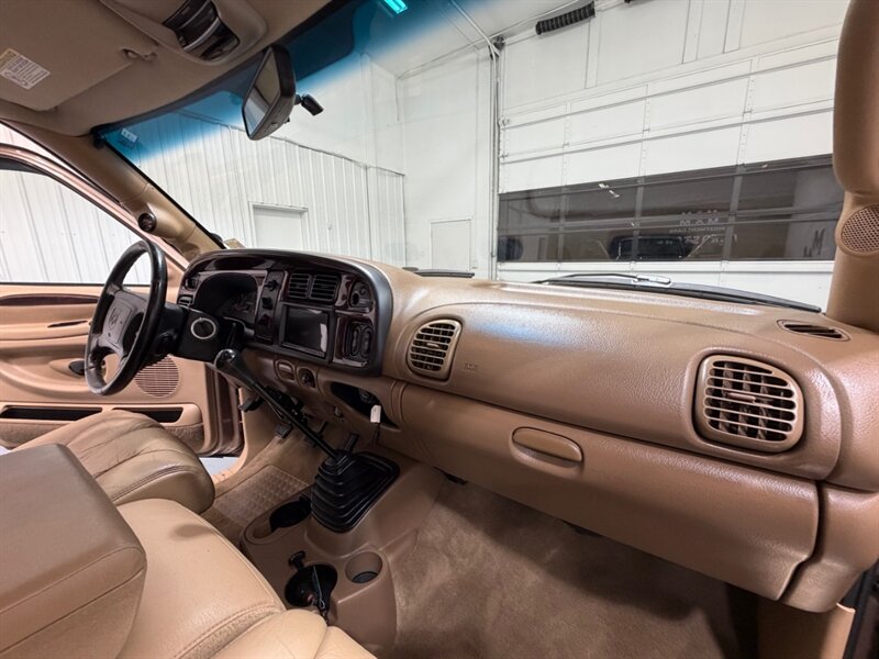 2001 Dodge Ram 2500 Laramie 6-SPEED MANUAL/5.9L CUMMINS DIESEL/LEATHER /LONG BED / LOCAL TRUCK w. ZERO RUST - Photo 38 - Gladstone, OR 97027