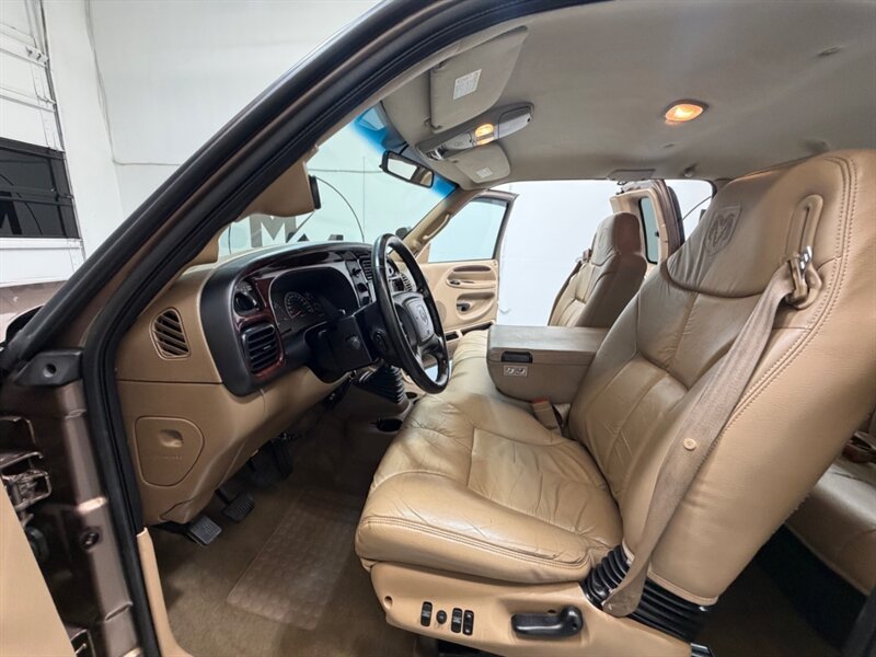 2001 Dodge Ram 2500 Laramie 6-SPEED MANUAL/5.9L CUMMINS DIESEL/LEATHER /LONG BED / LOCAL TRUCK w. ZERO RUST - Photo 14 - Gladstone, OR 97027