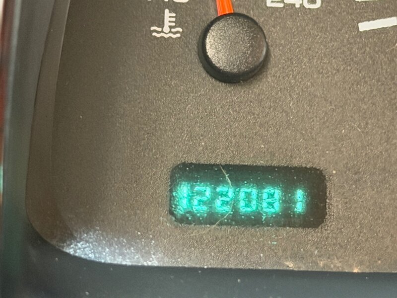 2001 Dodge Ram 2500 Laramie 6-SPEED MANUAL/5.9L CUMMINS DIESEL/LEATHER /LONG BED / LOCAL TRUCK w. ZERO RUST - Photo 49 - Gladstone, OR 97027