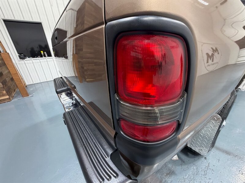 2001 Dodge Ram 2500 Laramie 6-SPEED MANUAL/5.9L CUMMINS DIESEL/LEATHER /LONG BED / LOCAL TRUCK w. ZERO RUST - Photo 28 - Gladstone, OR 97027
