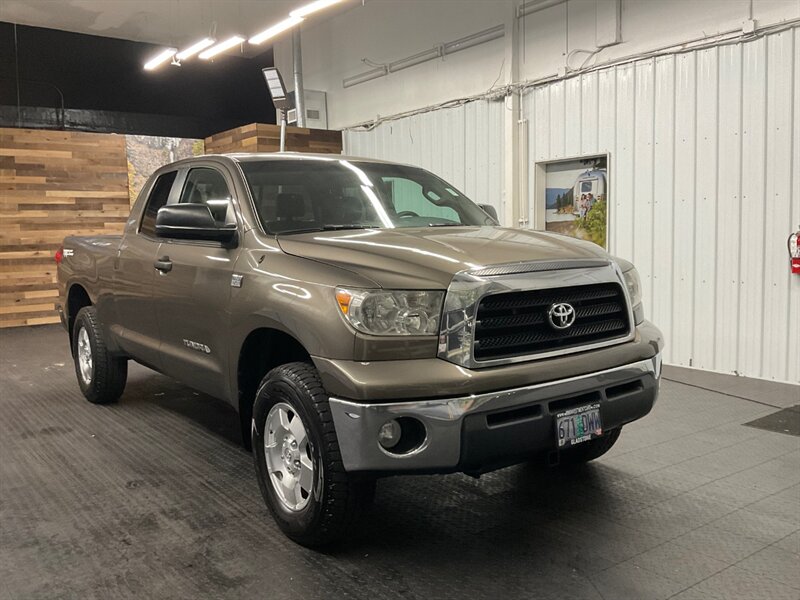 2008 Toyota Tundra SR5 Double Cab 4X4 / 4.7L V8 i-FORCE/ TRD OFF RD   - Photo 2 - Gladstone, OR 97027