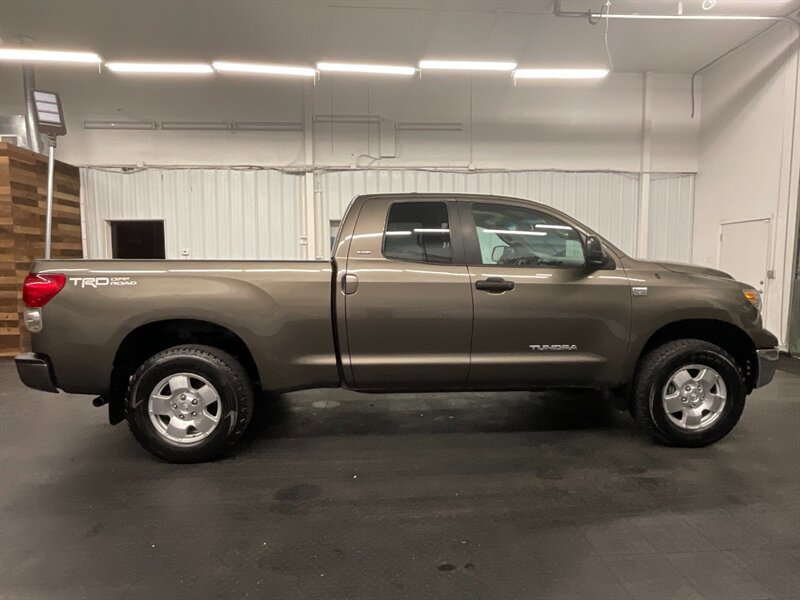 2008 Toyota Tundra SR5 Double Cab 4X4 / 4.7L V8 i-FORCE/ TRD OFF RD   - Photo 4 - Gladstone, OR 97027