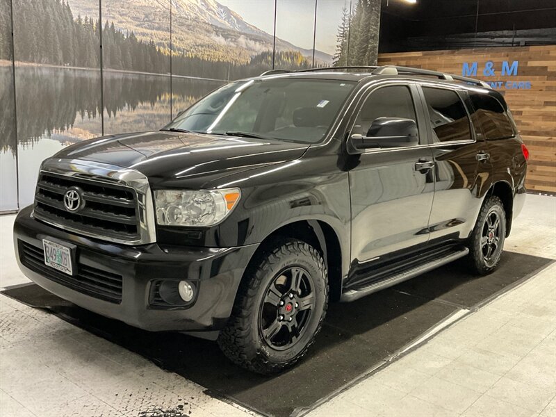 2016 Toyota Sequoia SR5  / Sunroof / Excel Cond - Photo 25 - Gladstone, OR 97027