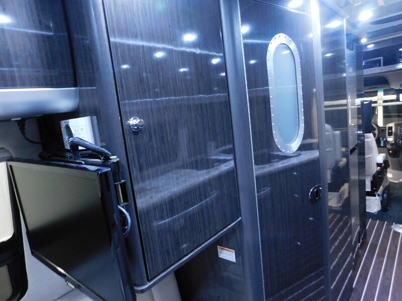 2015 Mercedes-Benz Sprinter 3500 Airstream Interstate Extended Grand 3500 Airstream Inter   - Photo 21 - Gladstone, OR 97027