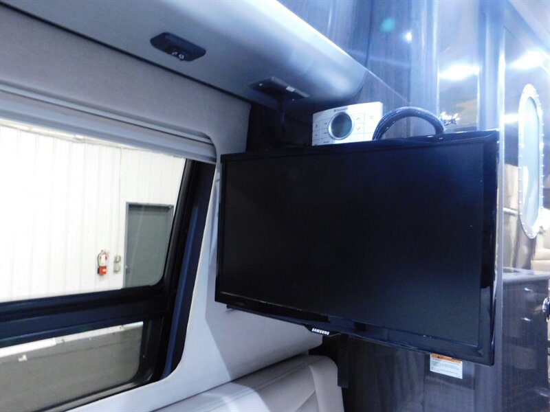 2015 Mercedes-Benz Sprinter 3500 Airstream Interstate Extended Grand 3500 Airstream Inter   - Photo 62 - Gladstone, OR 97027