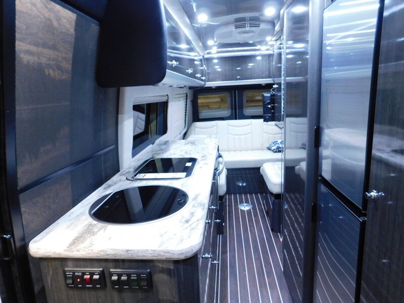 2015 Mercedes-Benz Sprinter 3500 Airstream Interstate Extended Grand 3500 Airstream Inter   - Photo 32 - Gladstone, OR 97027