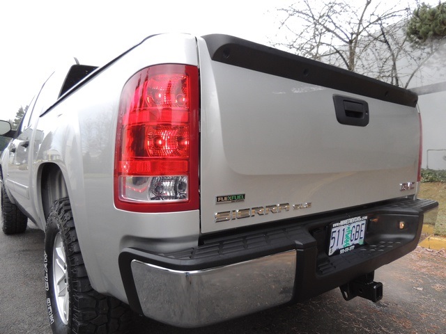 2010 GMC Sierra 1500 SLE/ Crew Cab / 4X4 / 2-inch Lift / 33 Mud Tires   - Photo 10 - Portland, OR 97217