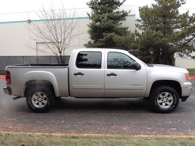 2010 GMC Sierra 1500 SLE/ Crew Cab / 4X4 / 2-inch Lift / 33 Mud Tires   - Photo 4 - Portland, OR 97217