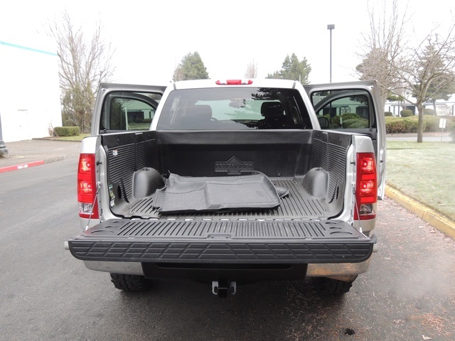 2010 GMC Sierra 1500 SLE/ Crew Cab / 4X4 / 2-inch Lift / 33 Mud Tires   - Photo 28 - Portland, OR 97217