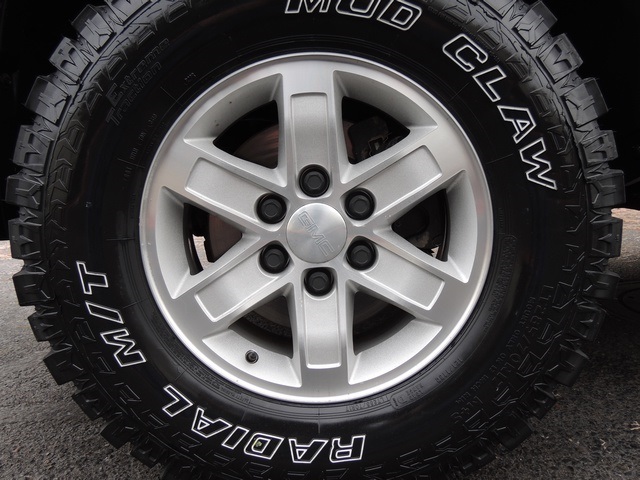 2010 GMC Sierra 1500 SLE/ Crew Cab / 4X4 / 2-inch Lift / 33 Mud Tires   - Photo 44 - Portland, OR 97217