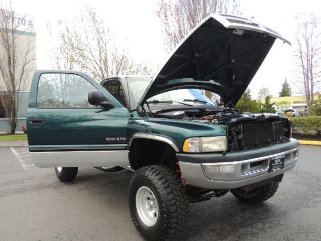 1998 Dodge Ram 2500 Laramie SLT / 4X4 / 5.9L Cummins Diesel 12-VALVE   - Photo 29 - Portland, OR 97217