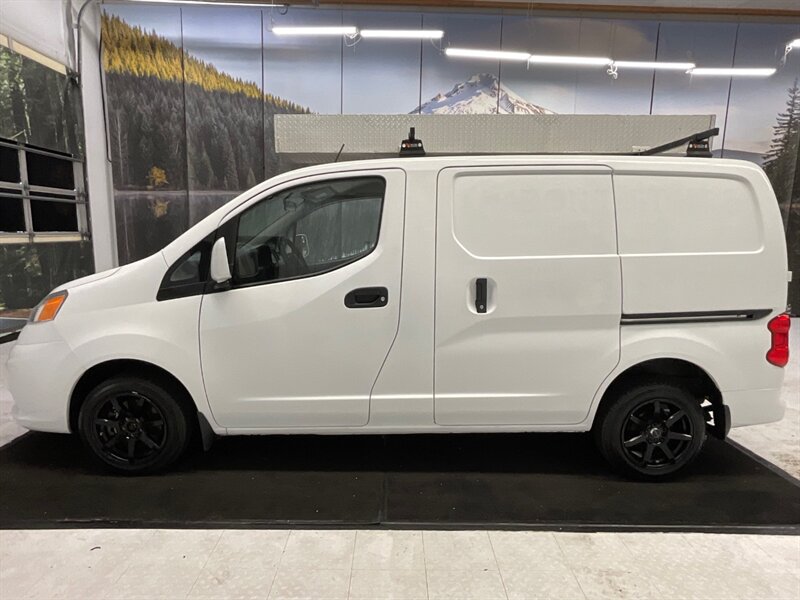 2014 Nissan NV 200 SV / Cargo Van / 2.0L 4Cyl / Technology Pkg  / Navigation & Backup Camera / ONLY 86,000 MILES - Photo 3 - Gladstone, OR 97027