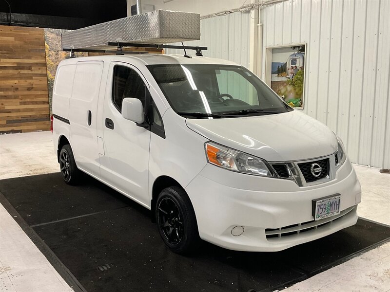 2014 Nissan NV 200 SV / Cargo Van / 2.0L 4Cyl / Technology Pkg  / Navigation & Backup Camera / ONLY 86,000 MILES - Photo 2 - Gladstone, OR 97027