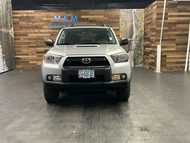 2011 Toyota 4Runner Trail Sport Utility 4X4 / CROWL CONTROL / SHARP   - Photo 3 - Gladstone, OR 97027