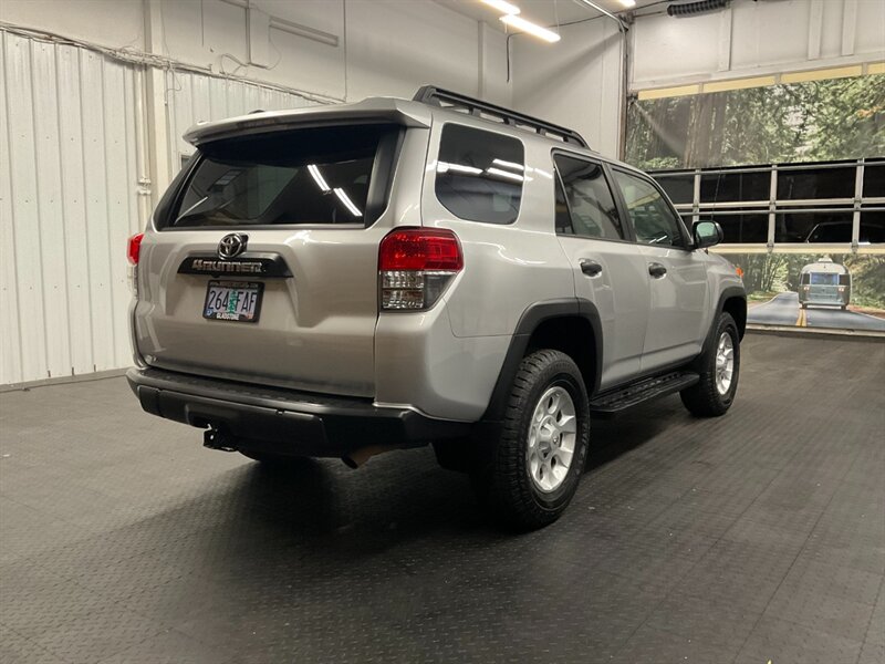 2011 Toyota 4Runner Trail Sport Utility 4X4 / CROWL CONTROL / SHARP   - Photo 6 - Gladstone, OR 97027