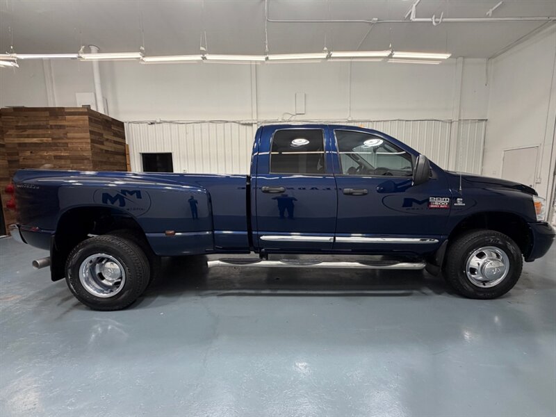 2008 Dodge Ram 3500 Laramie 4x4 / 6.7L CUMMINS / 6 SPEED / ONLY 98K Mi  / LEATHER / SUNROOF /  LOCAL RUST FREE - Photo 4 - Gladstone, OR 97027