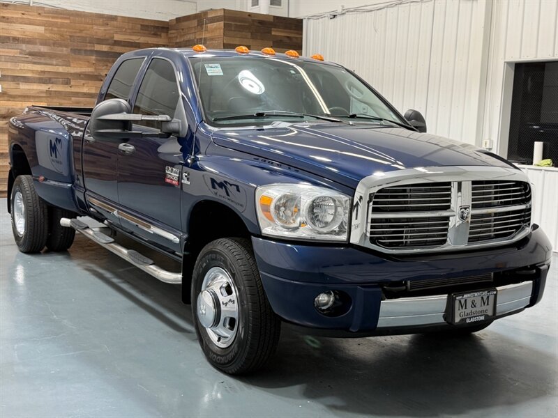 2008 Dodge Ram 3500 Laramie 4x4 / 6.7L CUMMINS / 6 SPEED / ONLY 98K Mi  / LEATHER / SUNROOF /  LOCAL RUST FREE - Photo 2 - Gladstone, OR 97027