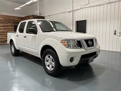 2013 Nissan Frontier SV Crew Cab 4X4 / 4.0L V6 / Towing Pkg / LOCAL  