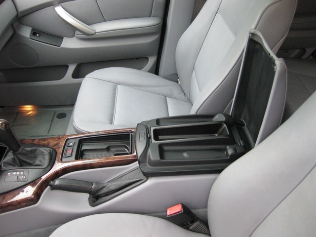 2003 BMW X5 3.0i All Wheel Drive / Premium Pkg/Loaded/Pristine   - Photo 39 - Portland, OR 97217