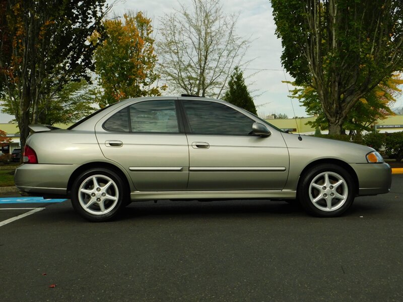 2001 Nissan Sentra SE Sedan / Sunroof / Automatic / 4Cyl / LOW MILES