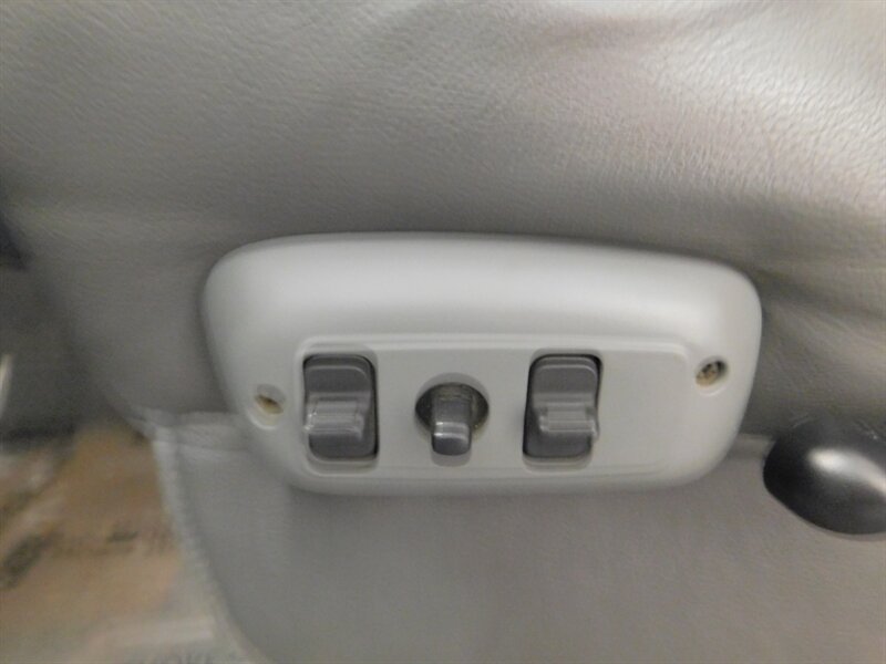 2009 Dodge Ram 2500 SLT Big Horn 4X4 / 6   - Photo 14 - Gladstone, OR 97027