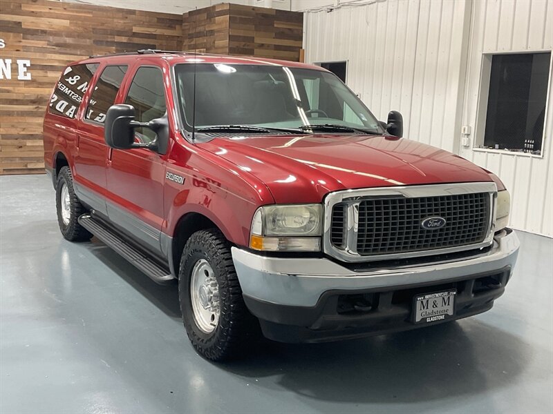 2002 Ford Excursion XLT photo 2