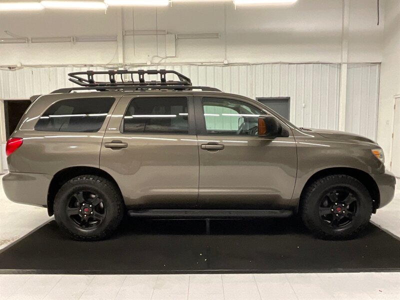 2011 Toyota Sequoia 4x4 SR5 Sport Utility / 3RD ROW / Leather Heated  /NEW WHEELS & TIRES/ Sunroof / SHARP & CLEAN !! - Photo 4 - Gladstone, OR 97027