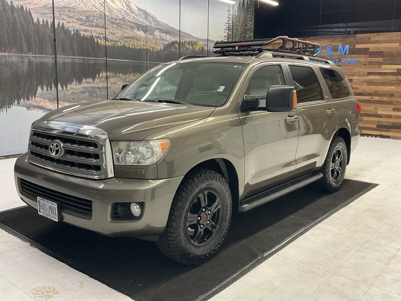 2011 Toyota Sequoia 4x4 SR5 Sport Utility / 3RD ROW / Leather Heated  /NEW WHEELS & TIRES/ Sunroof / SHARP & CLEAN !! - Photo 1 - Gladstone, OR 97027