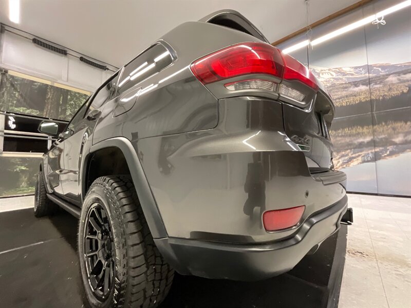 2018 Jeep Grand Cherokee 4x4 Trailhawk SUV / 3.0L TURBO DIESEL / LOCAL  / Heated & Cooled Seats / Sunroof / Towing Package / Navigation / 78,000 MILES - Photo 10 - Gladstone, OR 97027