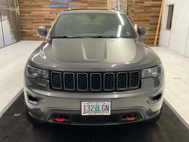 2018 Jeep Grand Cherokee 4x4 Trailhawk SUV / 3.0L TURBO DIESEL / LOCAL  / Heated & Cooled Seats / Sunroof / Towing Package / Navigation / 78,000 MILES - Photo 5 - Gladstone, OR 97027