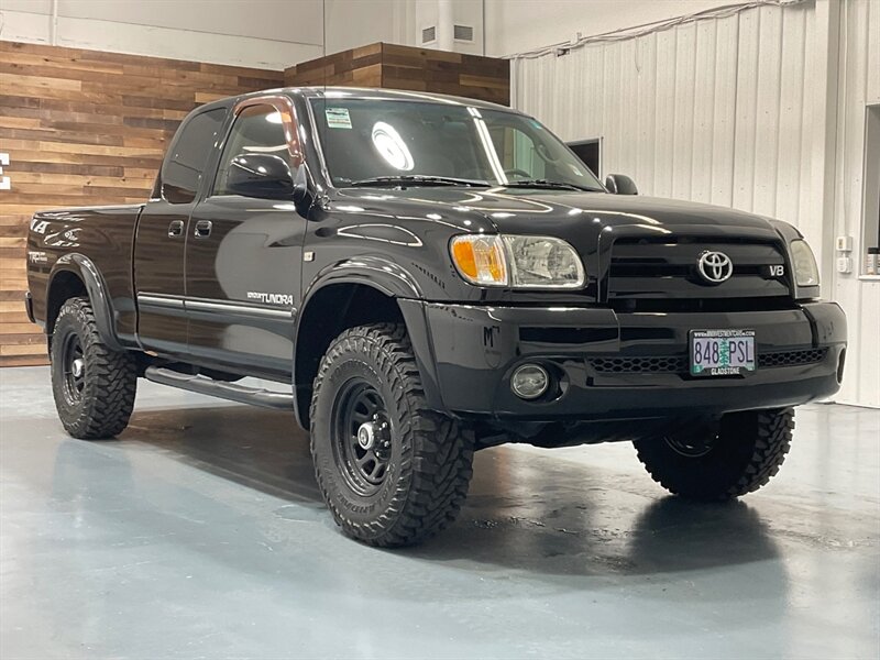 2003 Toyota Tundra Limited 4X4 / 4.7L V8 / ZERO RUST / 40,000 MILES  / Backup Camera - Photo 2 - Gladstone, OR 97027