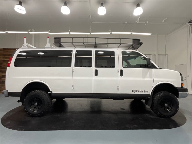 2012 Chevrolet Express LT 3500 Extended Passenger 4X4 / 6.0L V8 / LIFTED  / FOUR WHEEL DRIVE - Photo 4 - Gladstone, OR 97027