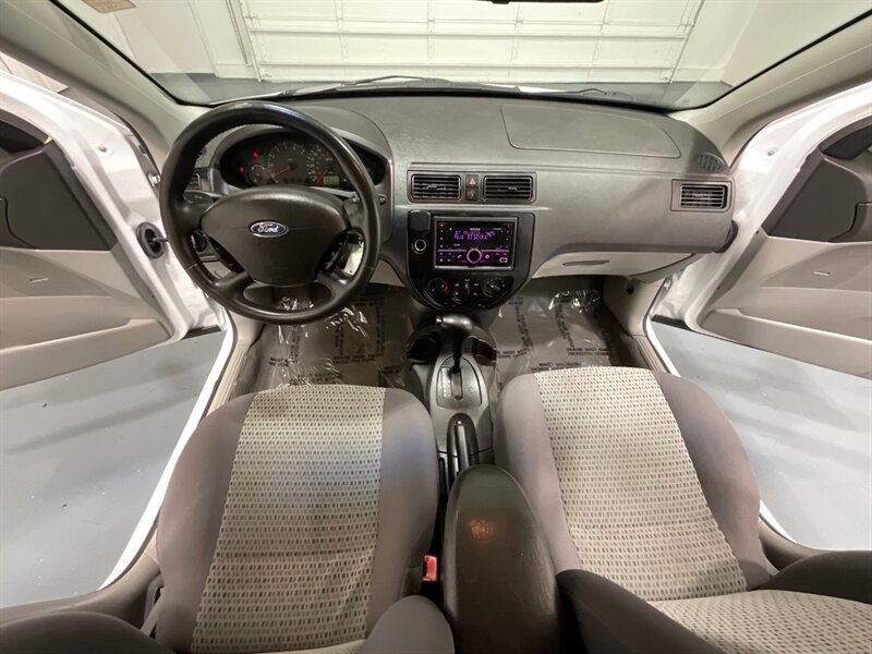 2007 Ford Focus ZXW SE Wagon / 2.0L 4Cyl / Automatic / LOCAL CAR   - Photo 32 - Gladstone, OR 97027