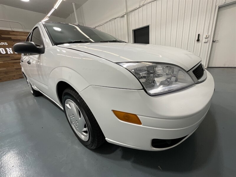 2007 Ford Focus ZXW SE Wagon / 2.0L 4Cyl / Automatic / LOCAL CAR   - Photo 40 - Gladstone, OR 97027