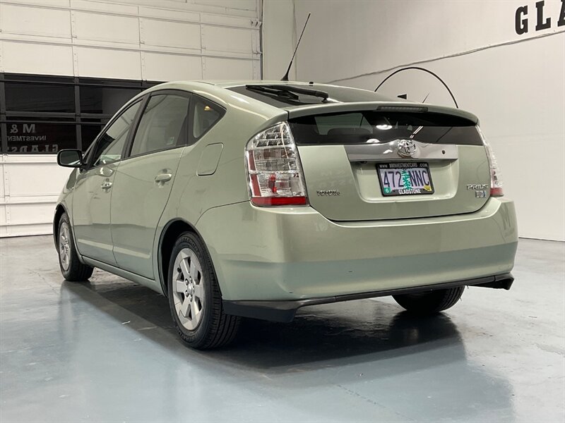 2008 Toyota Prius Touring Hybrid / Navigation & Camera / 134K MILES  / LOCAL CAR - Photo 8 - Gladstone, OR 97027