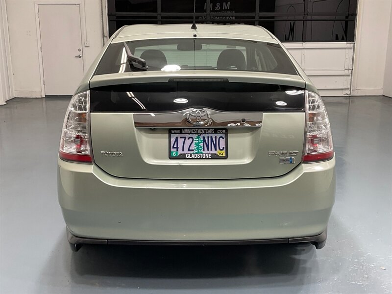 2008 Toyota Prius Touring Hybrid / Navigation & Camera / 134K MILES  / LOCAL CAR - Photo 6 - Gladstone, OR 97027