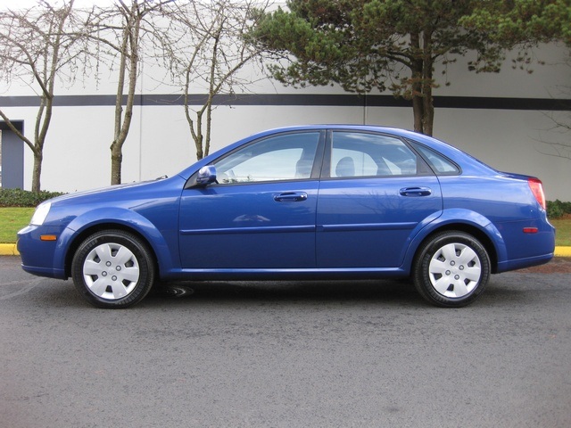 2008 Suzuki Forenza   - Photo 2 - Portland, OR 97217