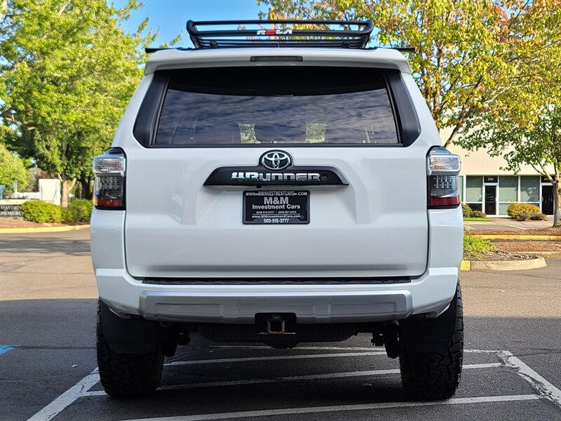 2018 Toyota 4Runner TRD OFF-ROAD PREMIUM 4X4 / CRAWL CONTROL / LIFTED  / NEW TRD WHEELS / NEW TIRES / 1-OWNER - Photo 6 - Portland, OR 97217