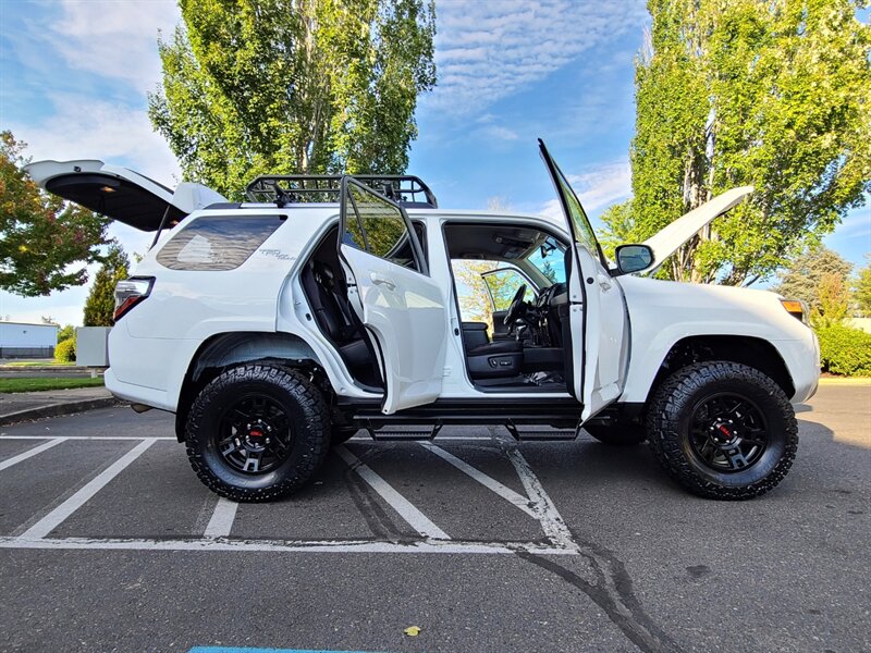 2018 Toyota 4Runner TRD OFF-ROAD PREMIUM 4X4 / CRAWL CONTROL / LIFTED  / NEW TRD WHEELS / NEW TIRES / 1-OWNER - Photo 22 - Portland, OR 97217