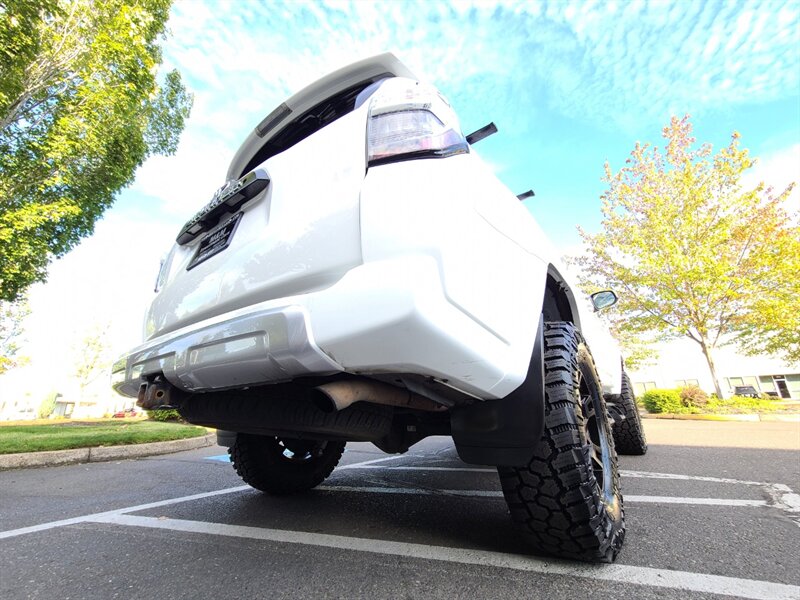 2018 Toyota 4Runner TRD OFF-ROAD PREMIUM 4X4 / CRAWL CONTROL / LIFTED  / NEW TRD WHEELS / NEW TIRES / 1-OWNER - Photo 12 - Portland, OR 97217