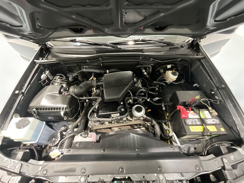 2010 Toyota Tacoma SR5 5-SPEED MANUAL / 4Cyl / 1-Owner /52K MILES / Backup Camera / Towing Pkg / ZERO RUST - Photo 43 - Gladstone, OR 97027