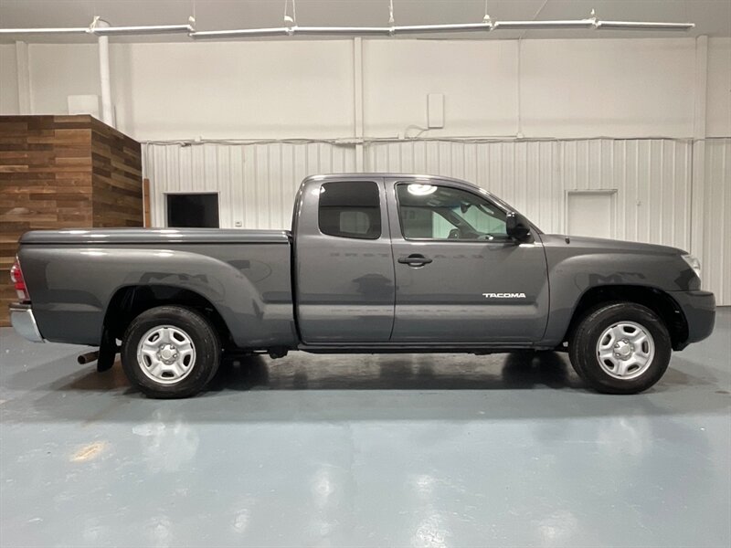 2010 Toyota Tacoma SR5 5-SPEED MANUAL / 4Cyl / 1-Owner /52K MILES / Backup Camera / Towing Pkg / ZERO RUST - Photo 4 - Gladstone, OR 97027